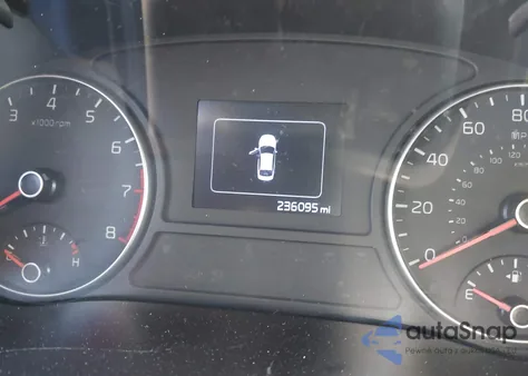 2017 Kia Optima Lx z USA, uszkodzony, nr VIN 5XXGT4L31HG166539